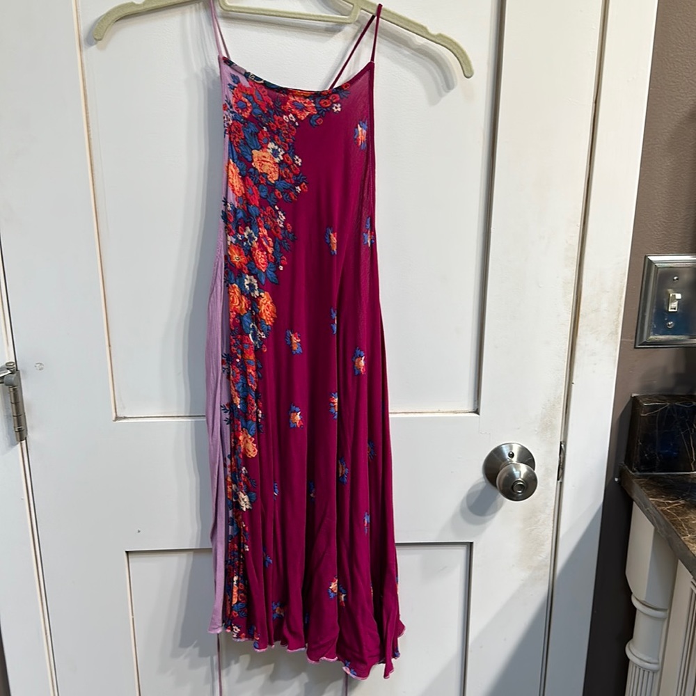 FREE PEOPLE. INTIMATELY. Light weight swing dress with tie back.  Size S - Picture 2 of 7